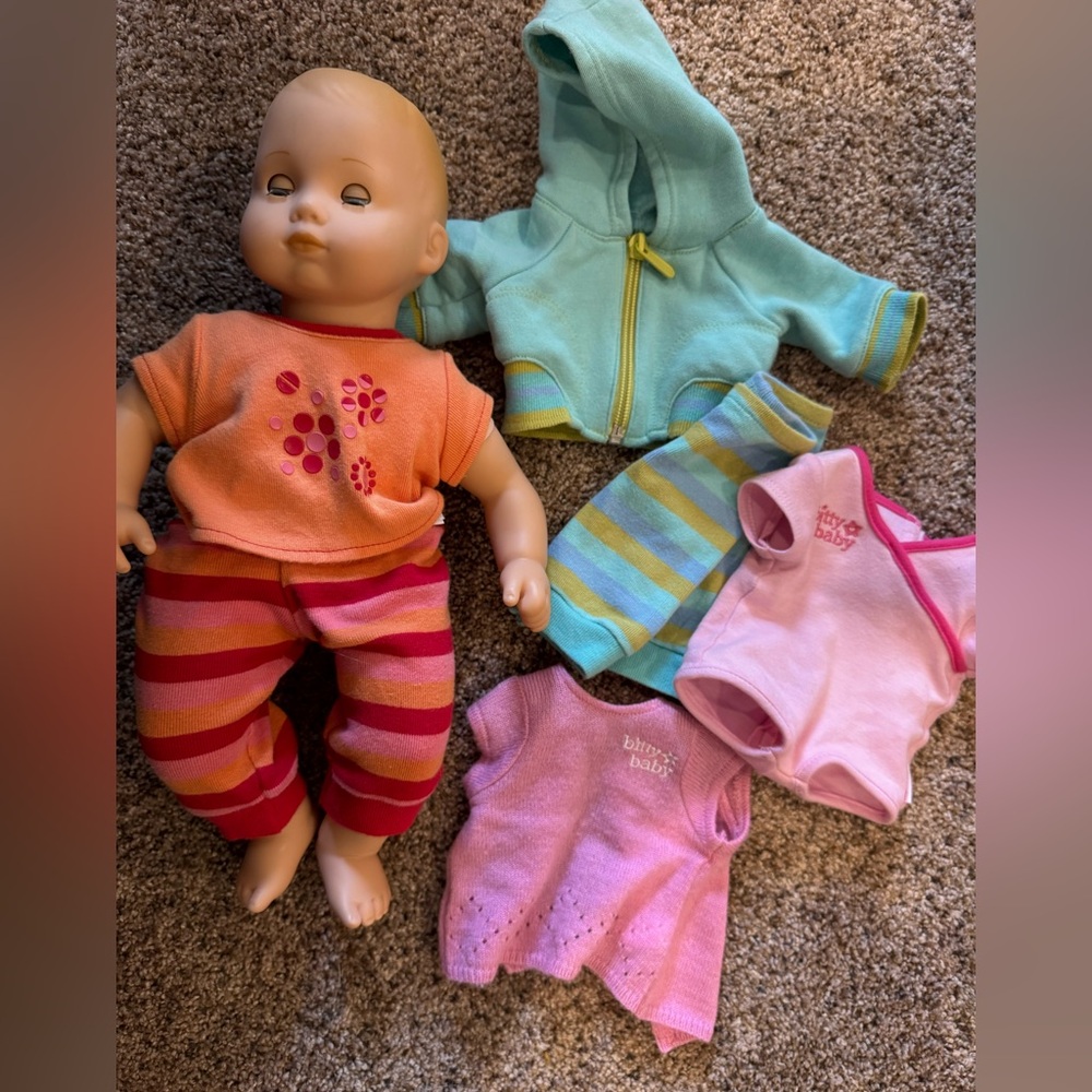 American Girl 15” Bitty Baby Doll Blonde Blue Eyes Sleepy Eyes + 4 Outfits - Picture 2 of 14